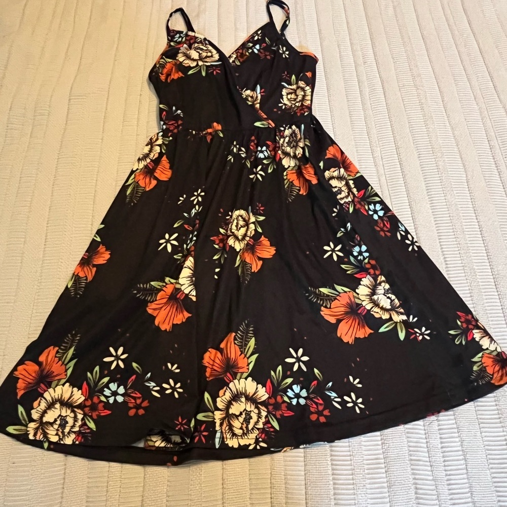 Cute, fun Styleworld dress. No stains, rips, or tears